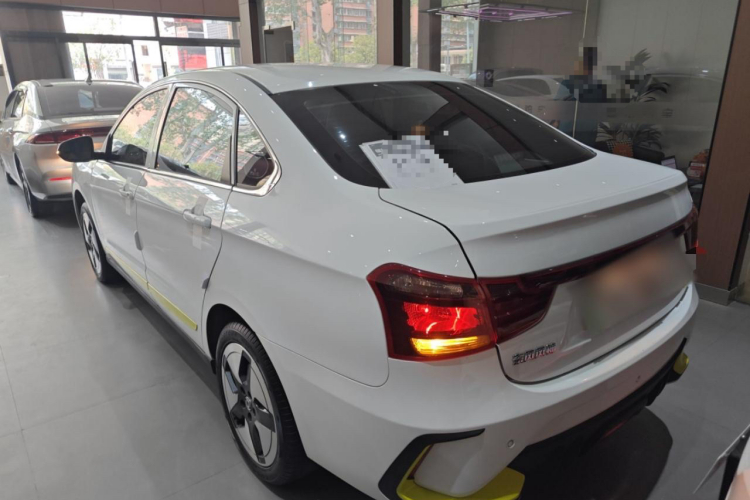 东风风神E70 2023款 PRO 智行版车身外观6003