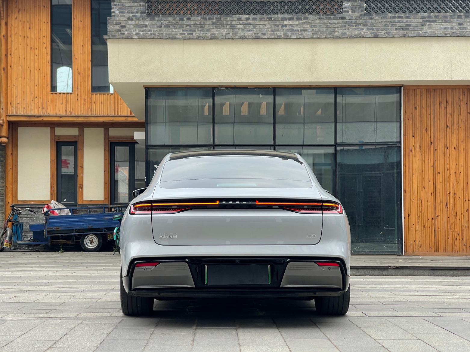 吉利银河 银河E8 2024款 665km 后驱星舰 远航版