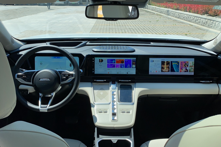 哈弗枭龙MAX 2023款 1.5L Hi4 105 四驱智能旗舰版中控内饰12