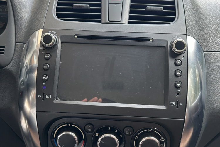 铃木 天语 SX4 2013款 1.6L 自动酷锐型局部细节16