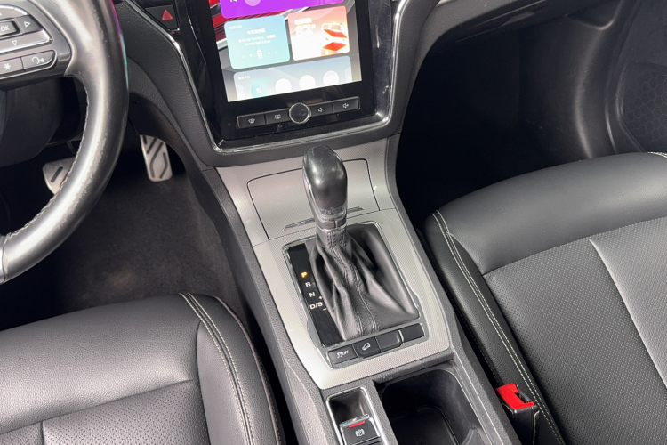 荣威RX5 2016款 20T 两驱自动互联网智享版中控内饰18