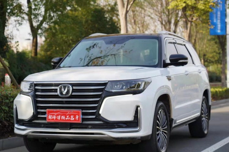 长安CS95 2019款 2.0T 两驱豪华型车身外观6008