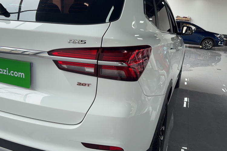 荣威RX5 2016款 20T 两驱自动互联网智享版车身外观9