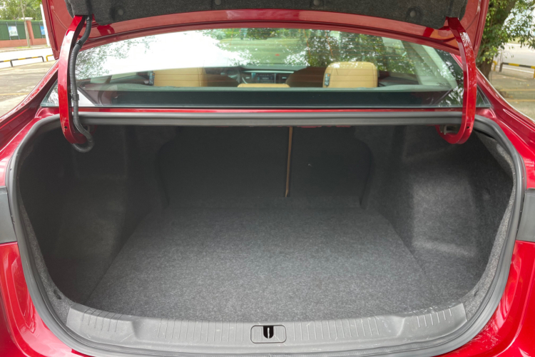 别克 英朗 2019款 18T 自动互联旗舰型 国V中控内饰23