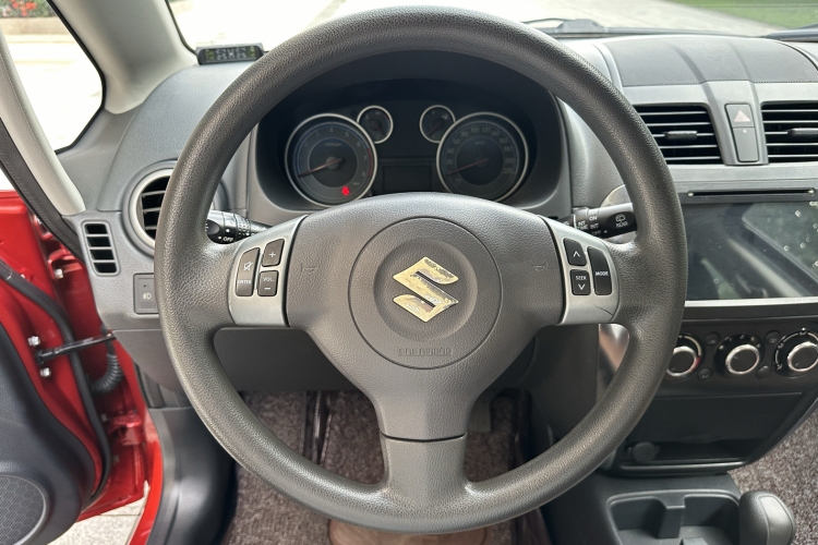 铃木 天语 SX4 2013款 1.6L 自动酷锐型局部细节13