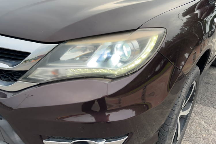 比亚迪S7 2015款 2.0T 升级版 自动尊贵型车身外观36