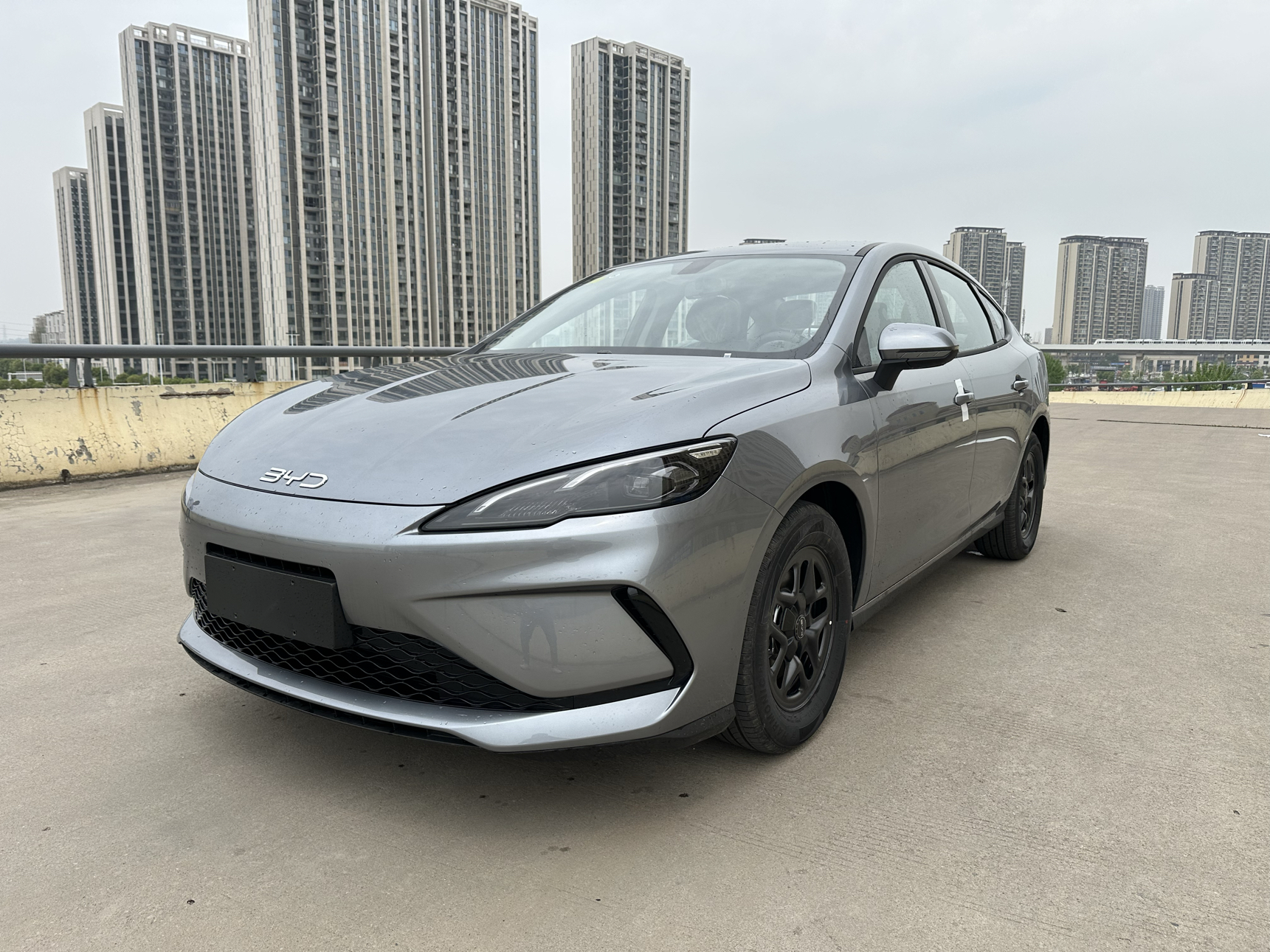 比亚迪 海豹05 DM-i 2025款 DM-i 智驾版 55KM豪华型
