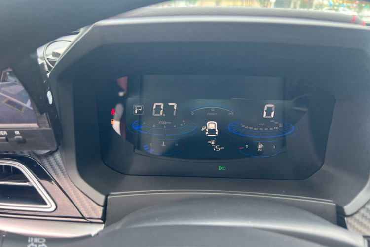 启辰T60 2020款 1.6L CVT智行版 国VI中控内饰14