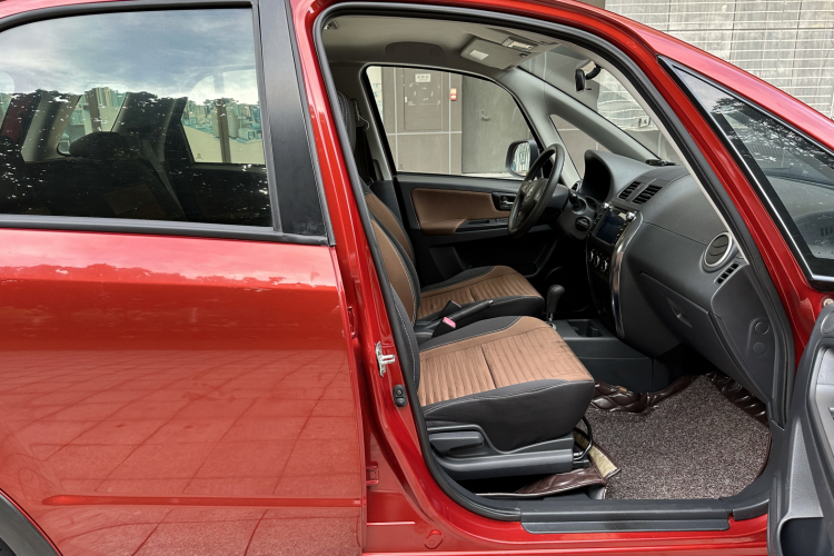 铃木 天语 SX4 2013款 1.6L 自动酷锐型局部细节41