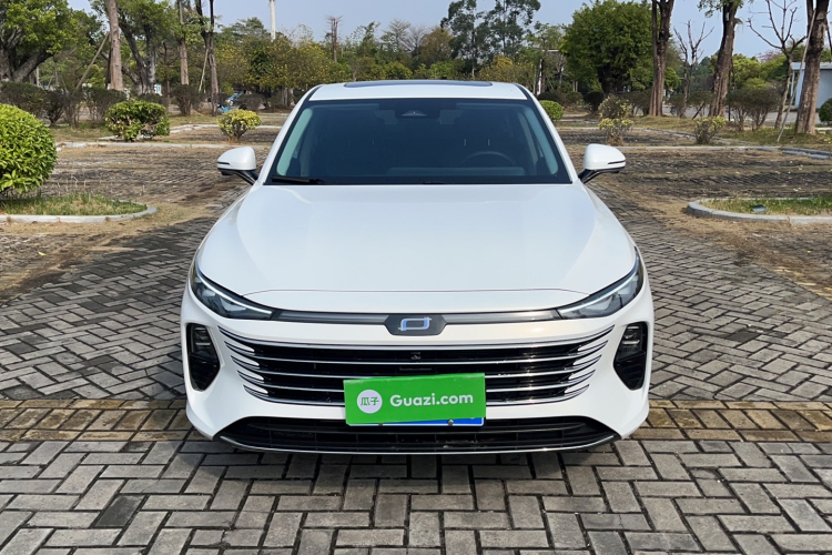 奔腾B70 2024款 龙腾版 1.5T 领跃型车身外观2