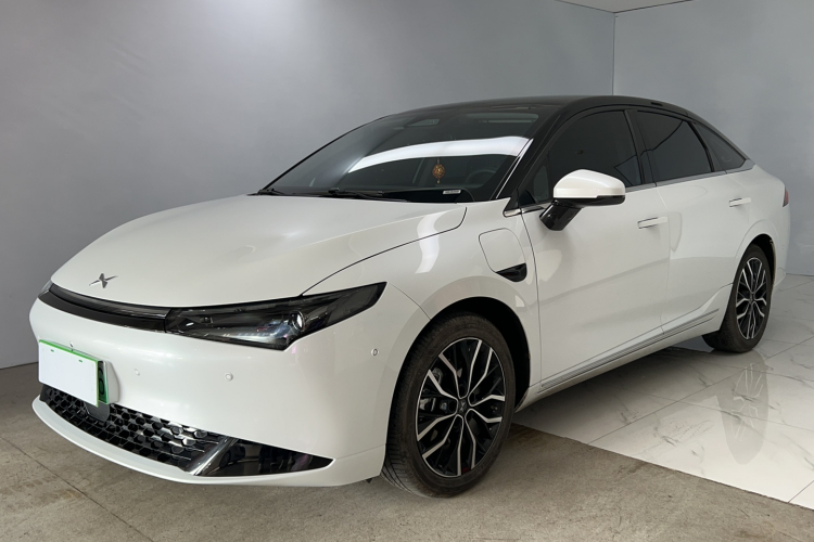 小鹏P5 2024款 500Pro版车身外观1