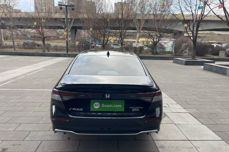 本田 雅阁 2023款 260TURBO 卓越版车身外观6004