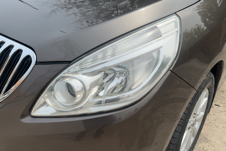 别克GL8 2013款 2.4L CT豪华商务舒适版局部细节36