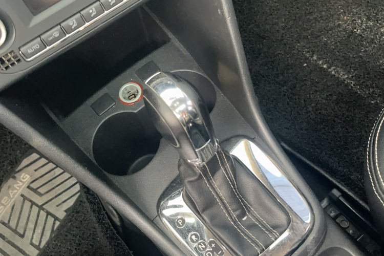 大众 2012款 1.6L Cross Polo AT中控内饰18