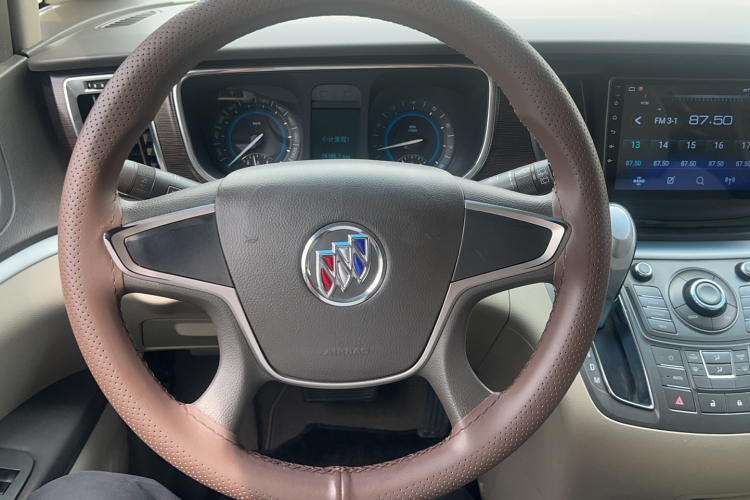 别克GL8 2013款 2.4L CT豪华商务舒适版局部细节13