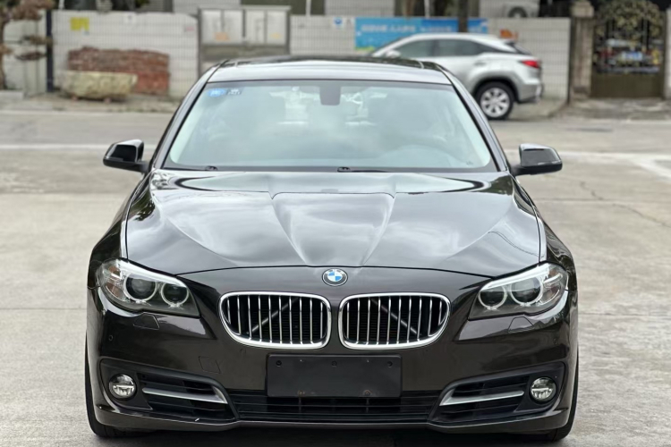 宝马5系 2014款 525Li 领先型车身外观2