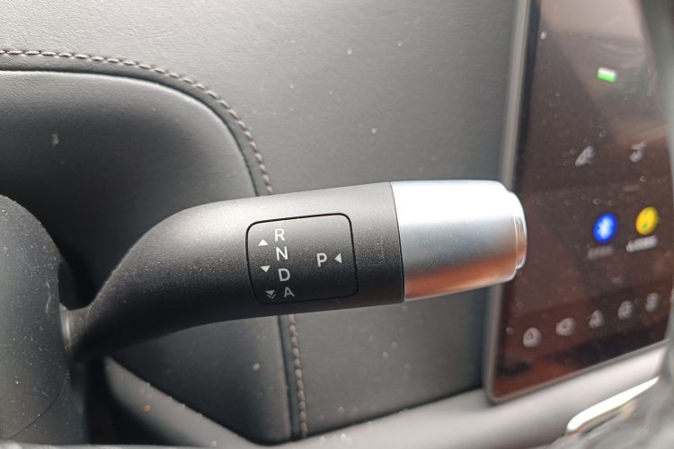 理想汽车 理想L9 2022款 Max中控内饰18