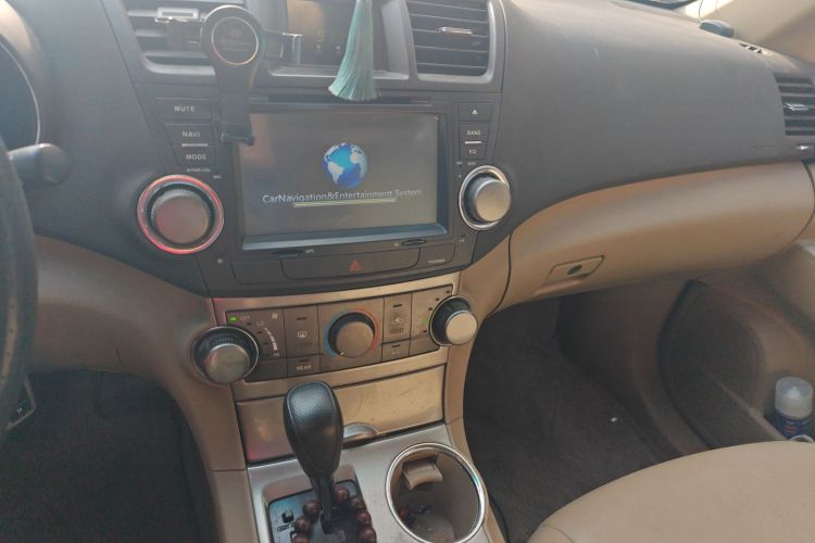 丰田 汉兰达 2012款 2.7L 两驱7座精英版中控内饰16