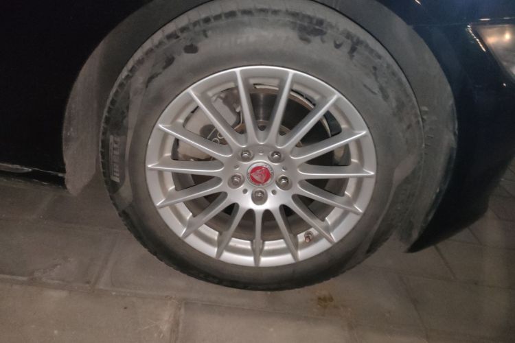 捷豹XFL 2018款 XFL 2.0T 200PS 风华版车身外观10