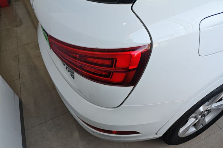 奥迪Q3 2017款 30 TFSI 时尚型车身外观9