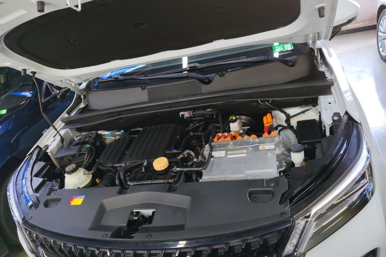 五菱汽车 五菱星辰 2022款 2.0L DHT电速款机舱底盘24