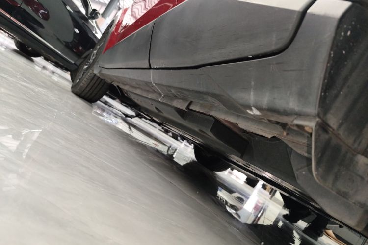 丰田C-HR 2018款 2.0L 领先天窗版 国VI局部细节9002