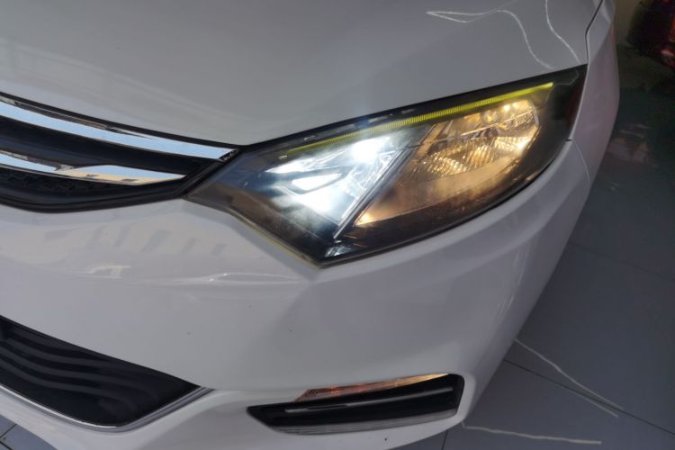 长安 逸动 2016款 XT 1.6L 自动俊酷型局部细节36