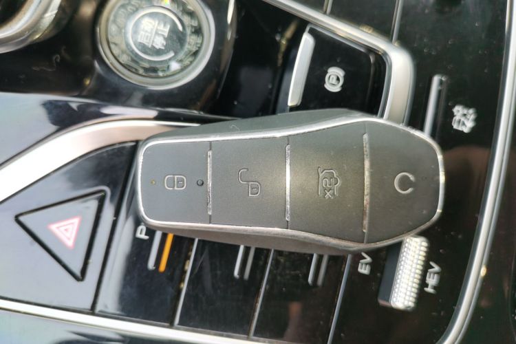 比亚迪 秦PLUS 2023款 冠军版 DM-i 55KM超越型中控内饰11