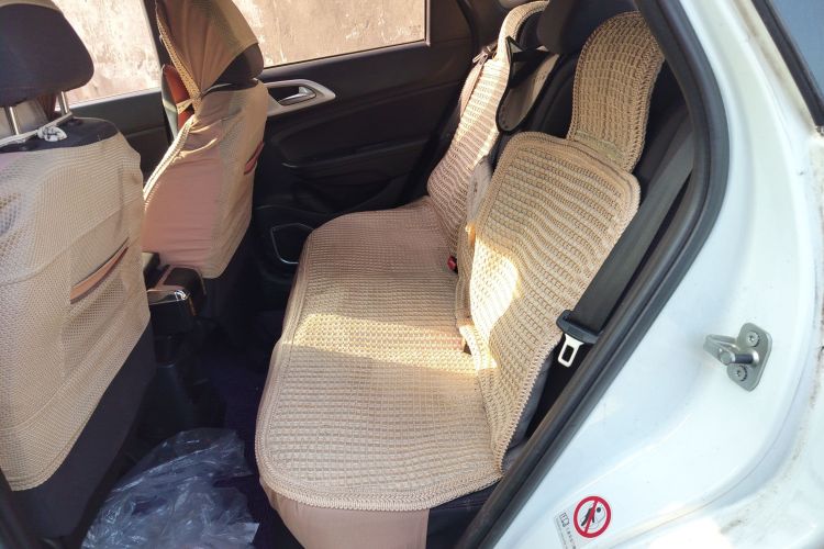 中华V3 2015款 1.5L 手动基本型中控内饰21