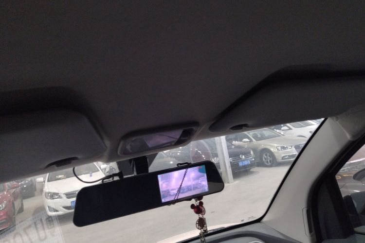 五菱汽车 宏光MINIEV 2022款 悦享款 磷酸铁锂中控内饰22