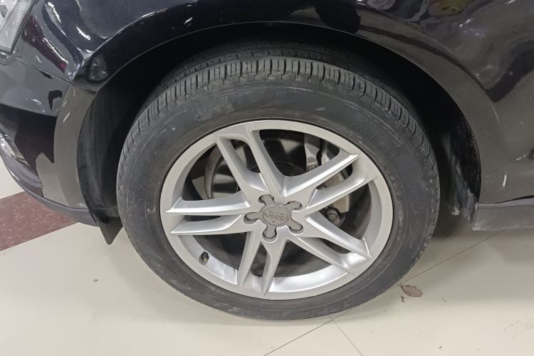 奥迪Q5 2017款 40 TFSI 舒适型车身外观6001