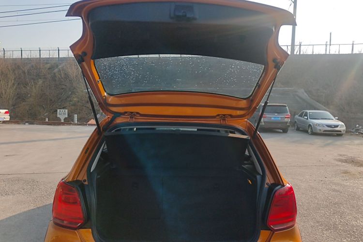 大众 2014款 1.6L Cross Polo 自动机舱底盘23