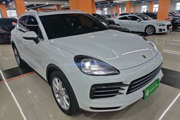 保时捷 2019款 Cayenne 3.0T车身外观3