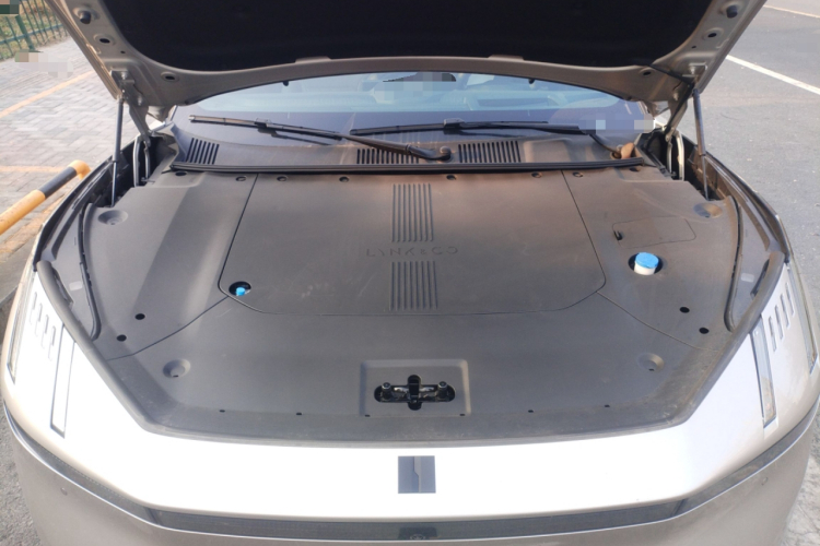 领克Z10 2024款 95kWh 702km四驱智驾Ultra局部细节24