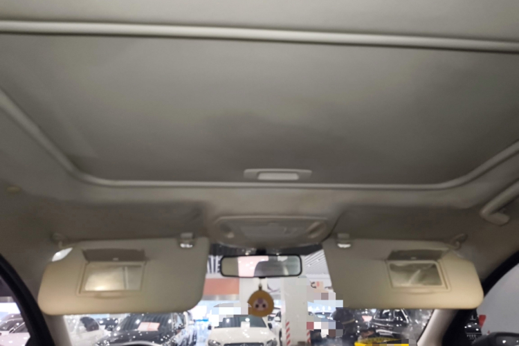 福特 福克斯 2012款 三厢 1.6L 自动风尚型局部细节22