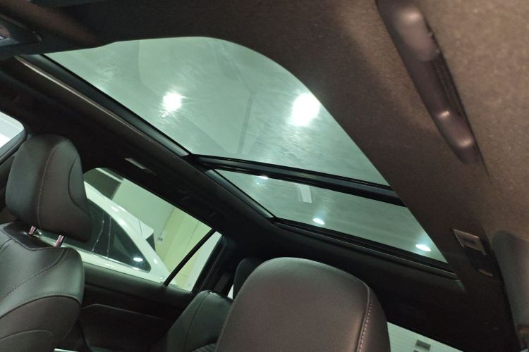 丰田 皇冠陆放 2022款 2.0T 四驱劲耀版中控内饰22