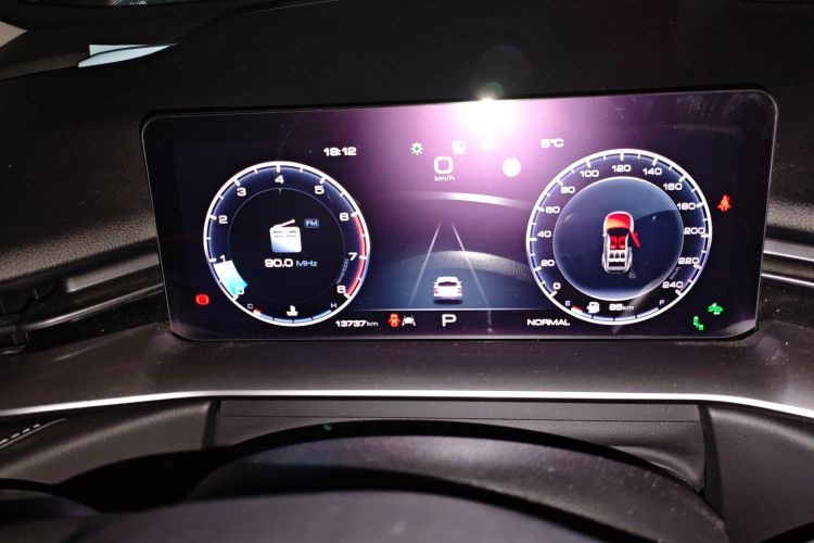 哈弗H6 2022款  第三代 1.5T 自动两驱Supreme+中控内饰14