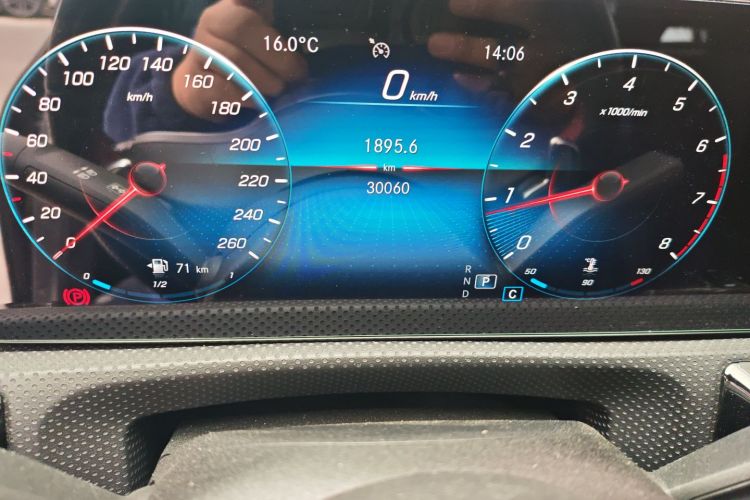 奔驰CLA 2022款 改款 CLA 200 猎跑车中控内饰15