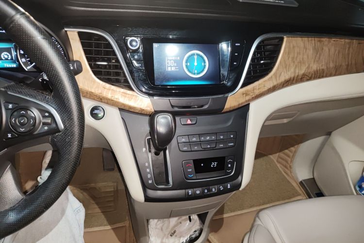 别克GL8 2017款 ES 28T 舒适型 国V中控内饰16