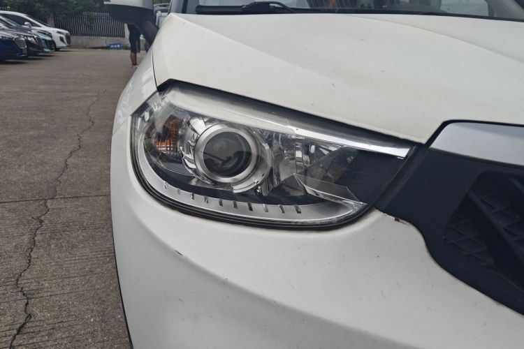 中华V3 2016款 1.5L 自动舒适型车身外观6006