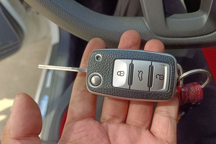 大众 桑塔纳 2016款 1.6L 自动风尚版中控内饰11