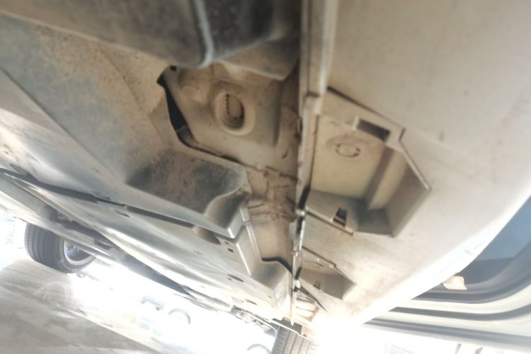 丰田 凯美瑞 2021款 2.0S 锋尚版局部细节9001