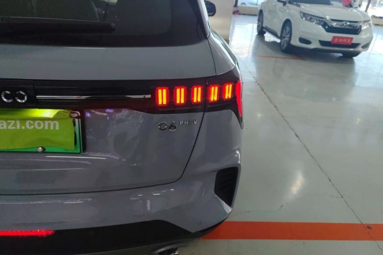 领克06 EM-P 2022款 PHEV 84KM续航版 Pro车身外观9
