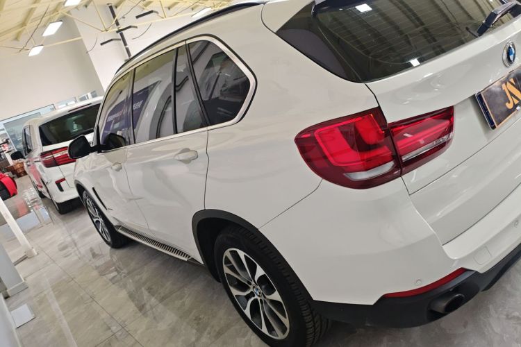 宝马X5(进口) 2015款 xDrive28i车身外观4