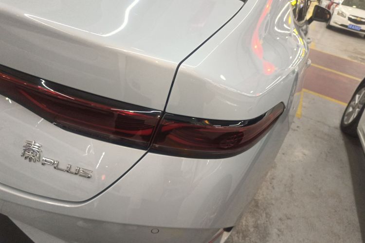 比亚迪 秦PLUS 2025款 DM-i 智驾版 55KM领先型车身外观9