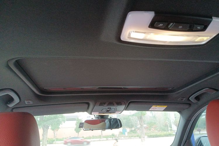 宝马3系 2019款 320i M运动套装中控内饰22