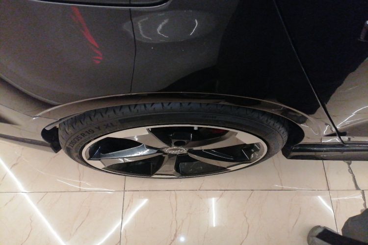 奥迪RS 3 2017款 RS 3 2.5T Limousine车身外观6008