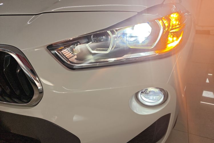 宝马X2(进口) 2018款 sDrive25i 尊享型M越野套装 国V局部细节36