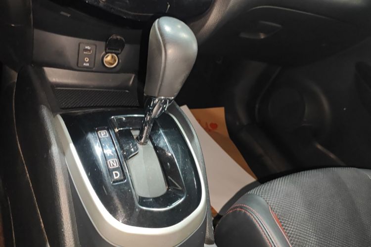 日产 逍客 2016款 2.0L CVT豪华版局部细节18