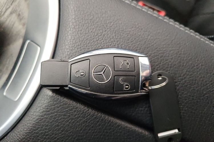 奔驰C级 2015款 改款 C 180 L 运动型中控内饰11